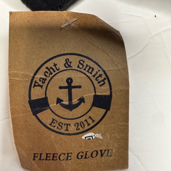 Yacht & Smith Black Fleece Gloves NWT | Warm Winter Unisex - Picture 4 of 7